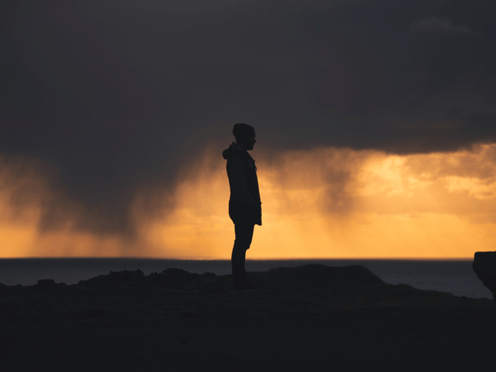 پوچ گرایی و منفی گرایی باور اشتباه در ارتباط با دختر